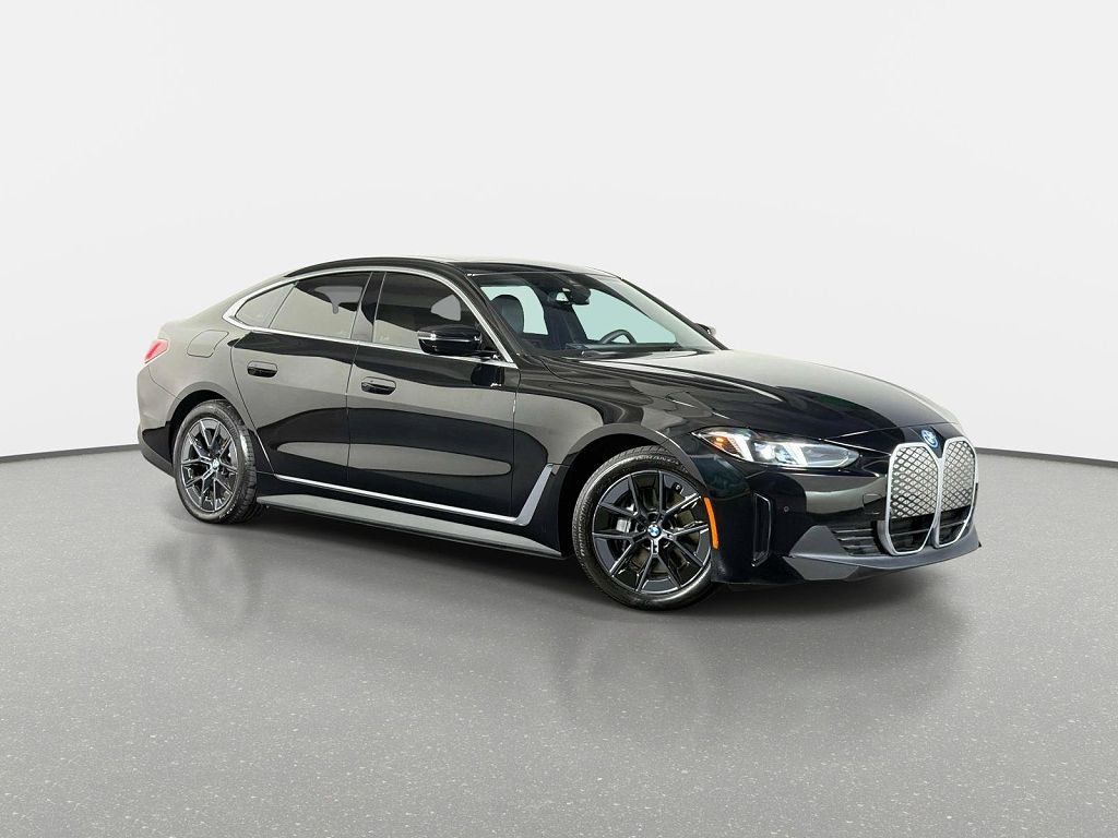 2025 BMW i4 eDrive40