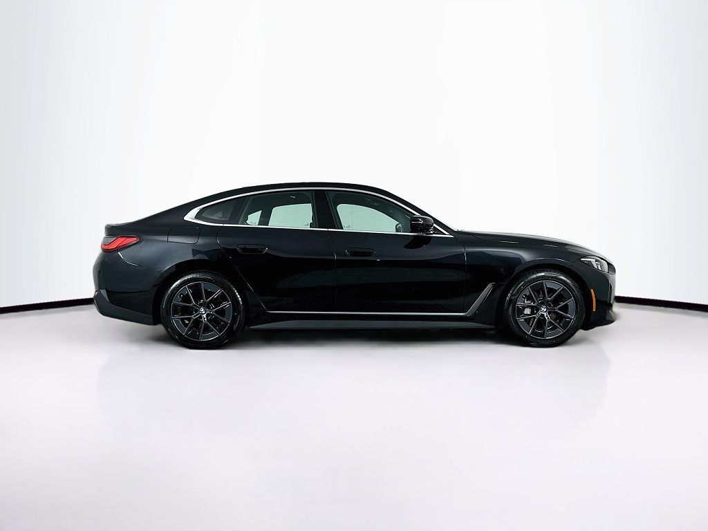2025 BMW i4 eDrive40