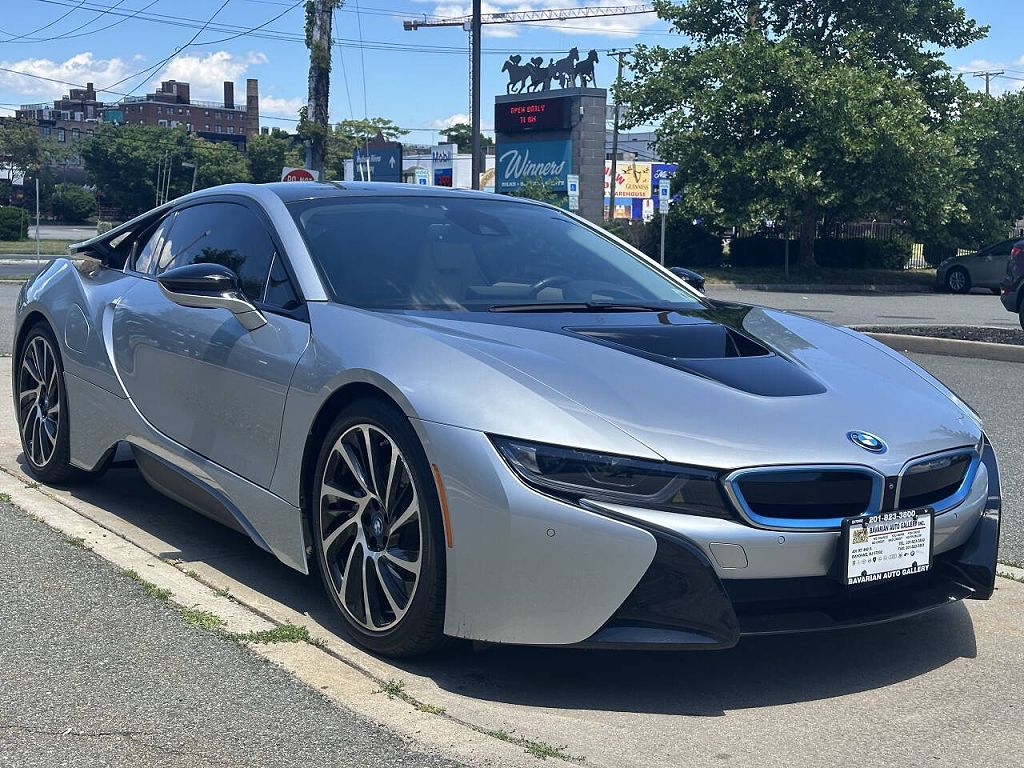2016 BMW i8