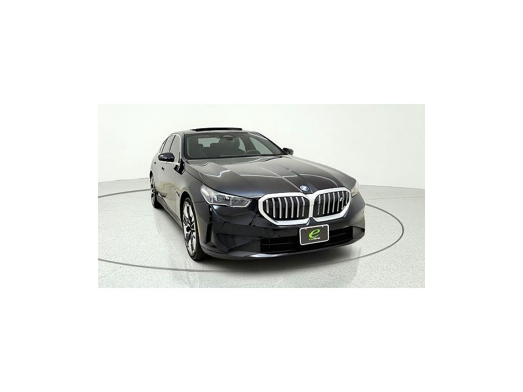 2024 BMW i5 eDrive40 | PREM | HARMAN KARDON | HTD STEERING WHL | 20" WHLS
