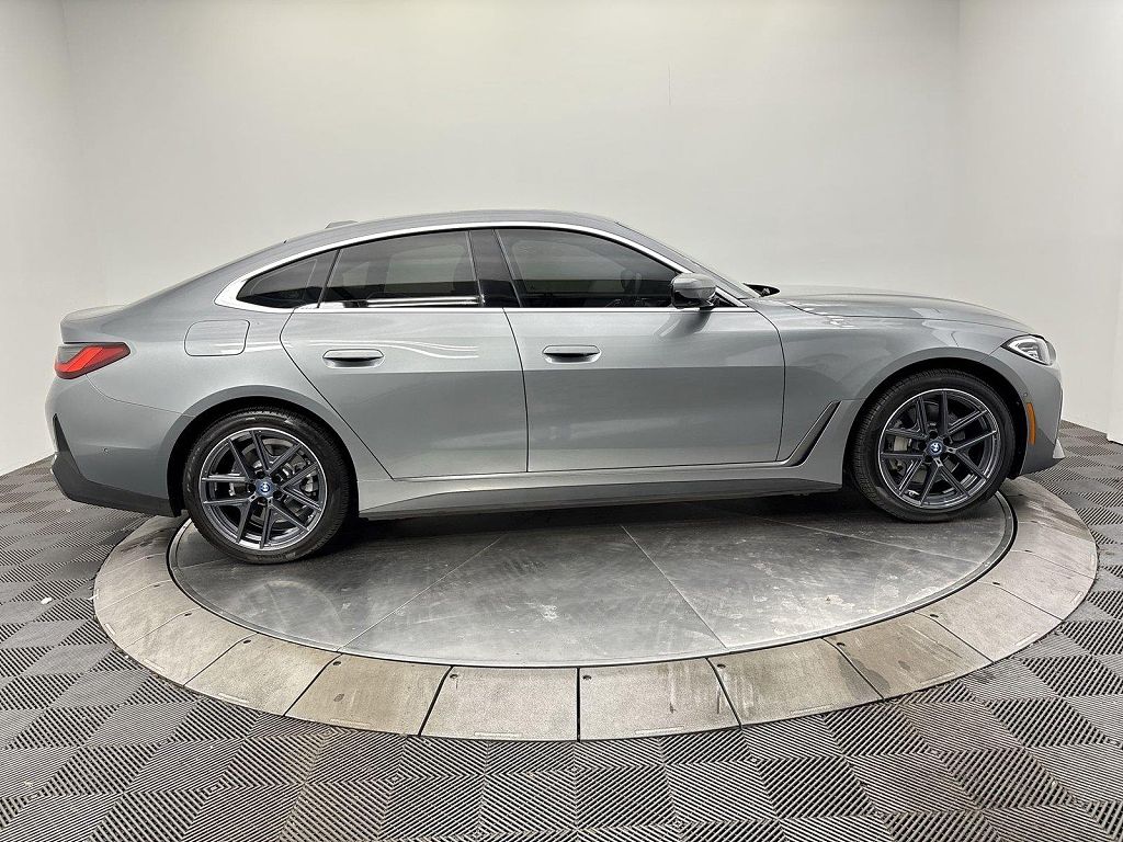 2023 BMW i4 photo 1