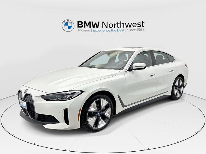 2024 BMW i4 photo 2