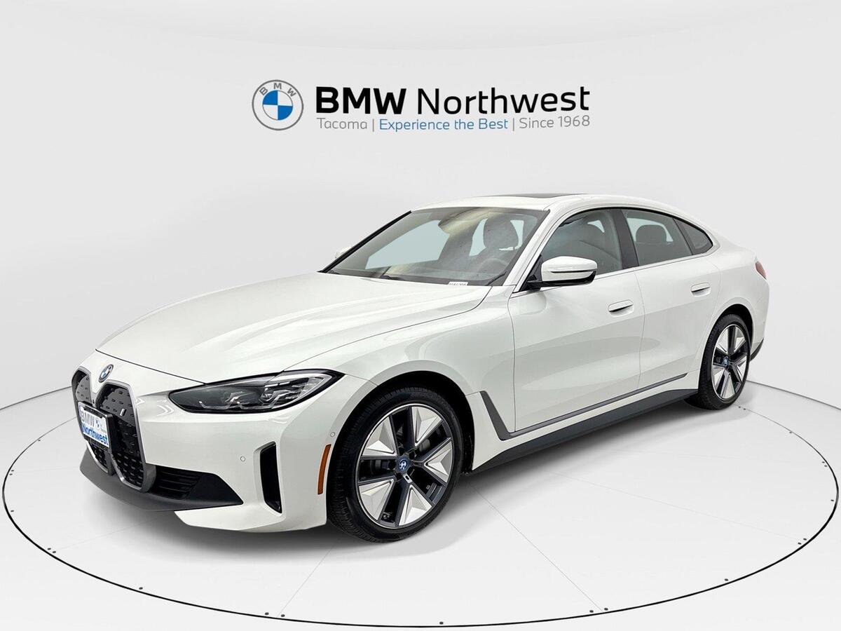 2024 BMW i4 photo 3