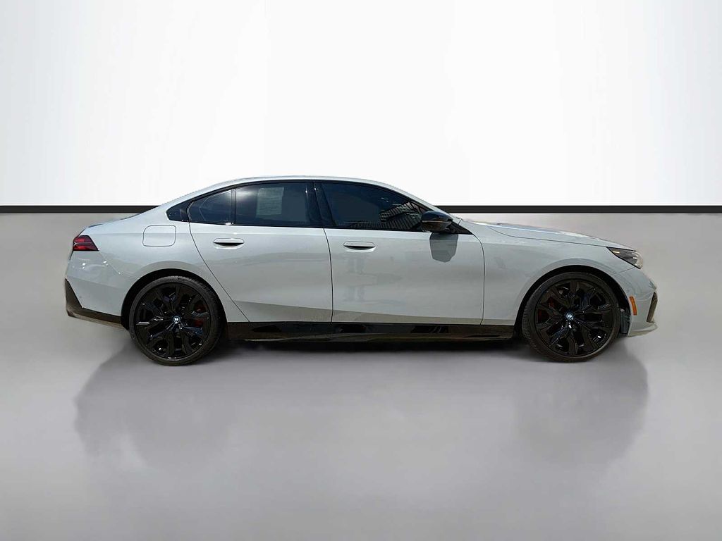 2024 BMW i5 M60