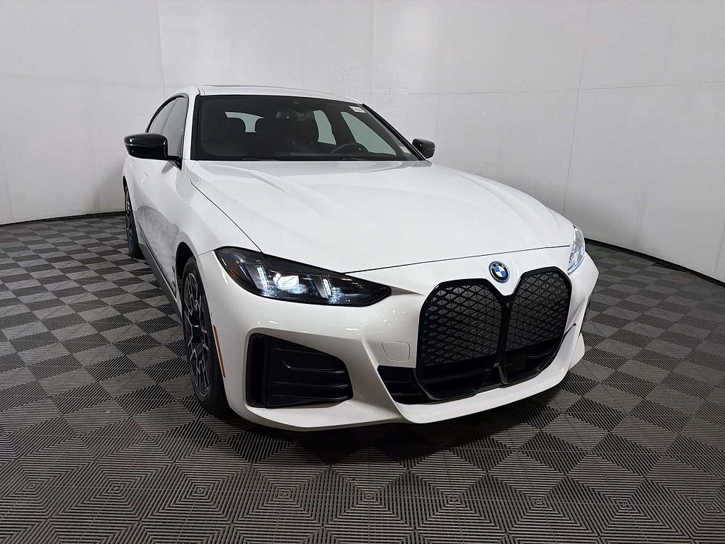 2025 BMW i4 xDrive40