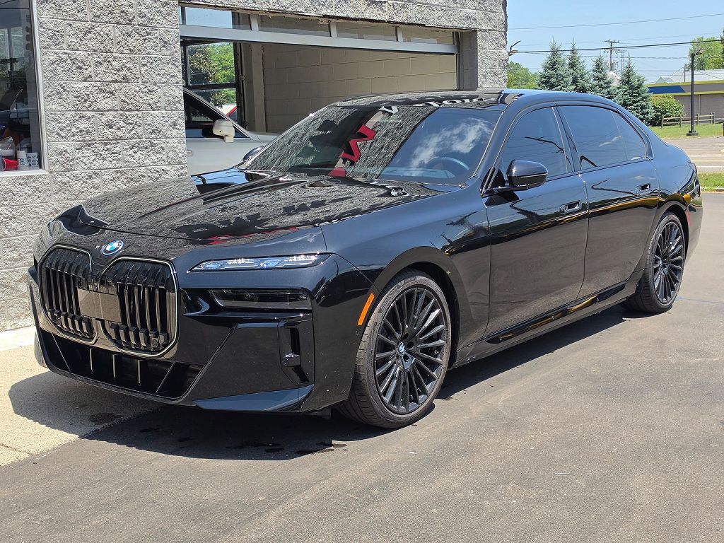 2025 BMW i7 xDrive60