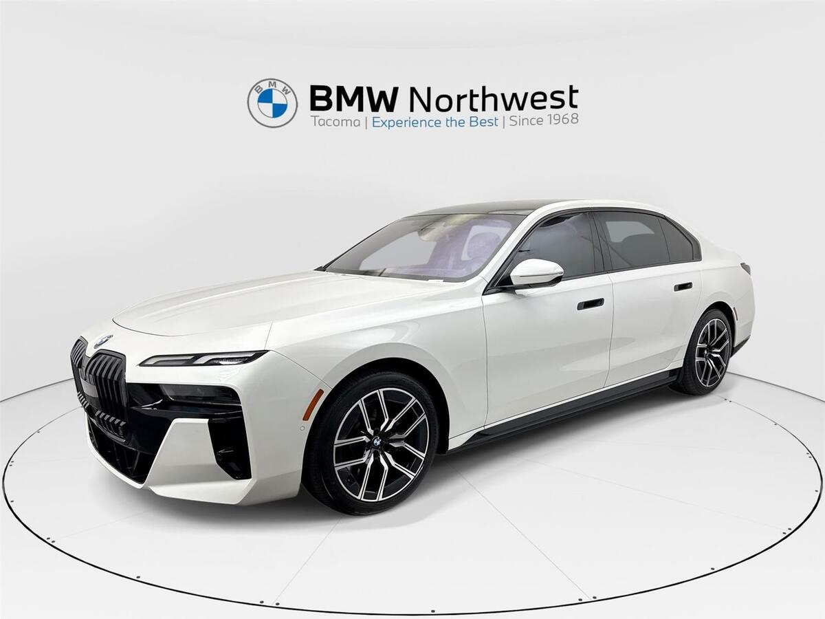 2023 BMW i7 photo 3