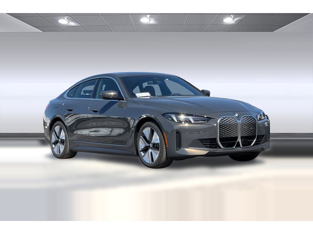 2026 BMW i4 photo 1