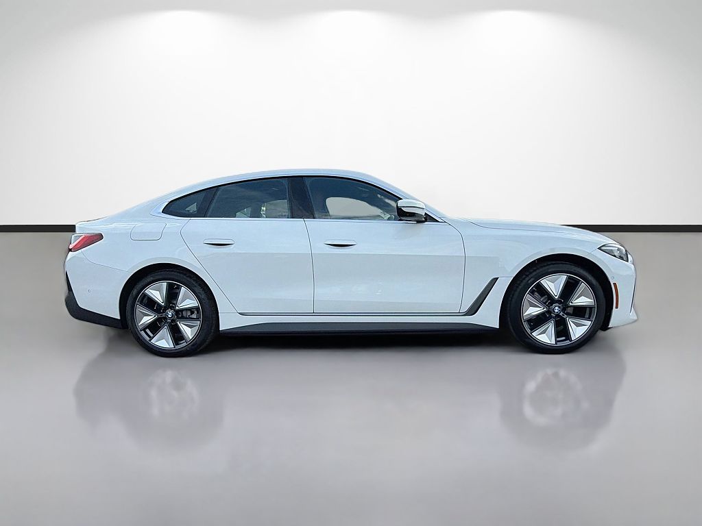 2026 BMW i4 eDrive40