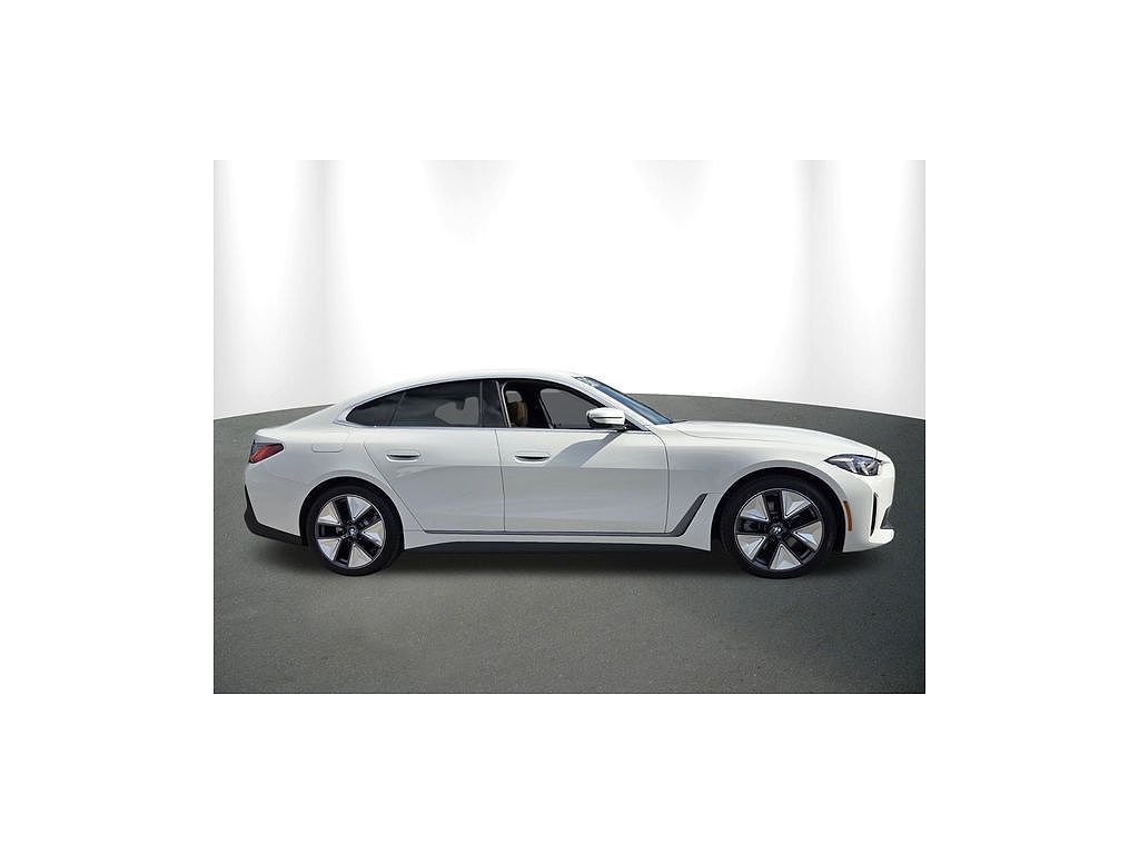 2026 BMW i4 eDrive40