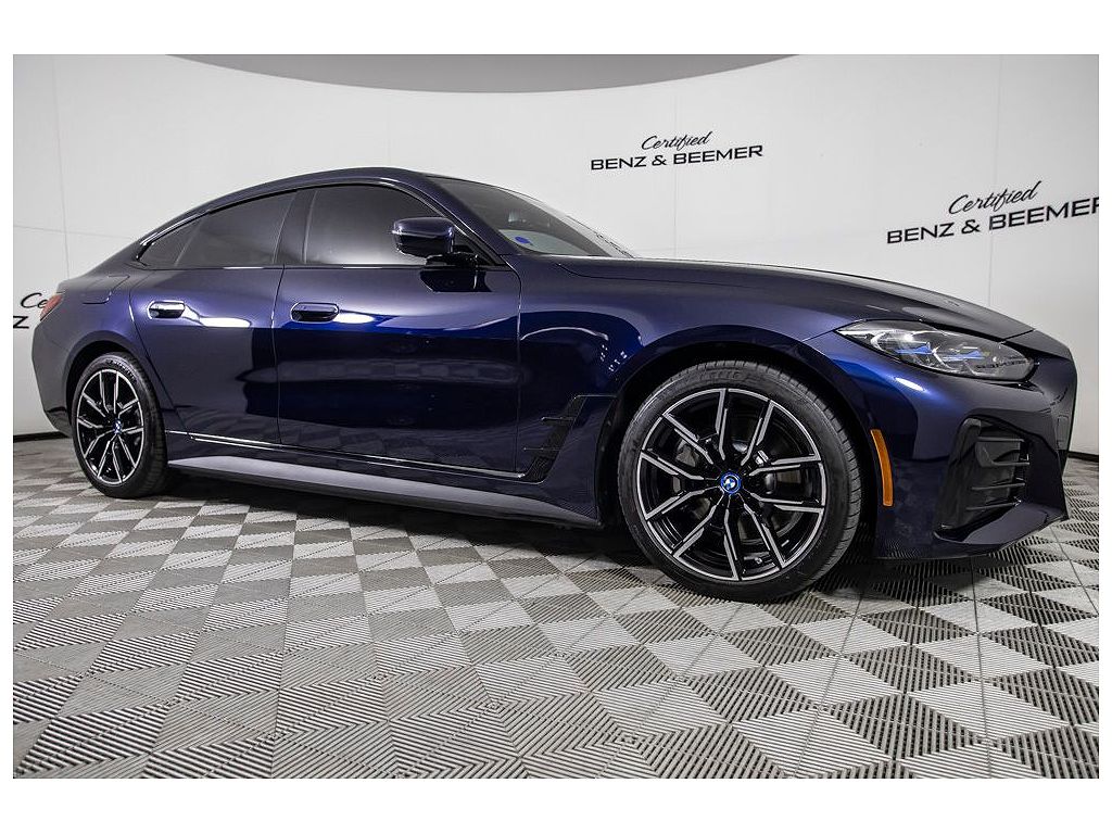 2023 BMW i4 photo 1