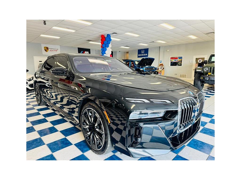 2024 BMW i7 M70