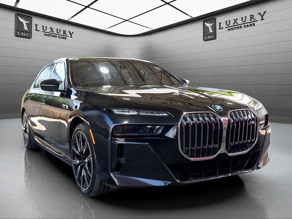 2024 BMW i7 M70