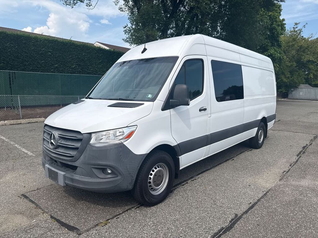 2019 Mercedes-Benz Sprinter 2500 170" WB Crew