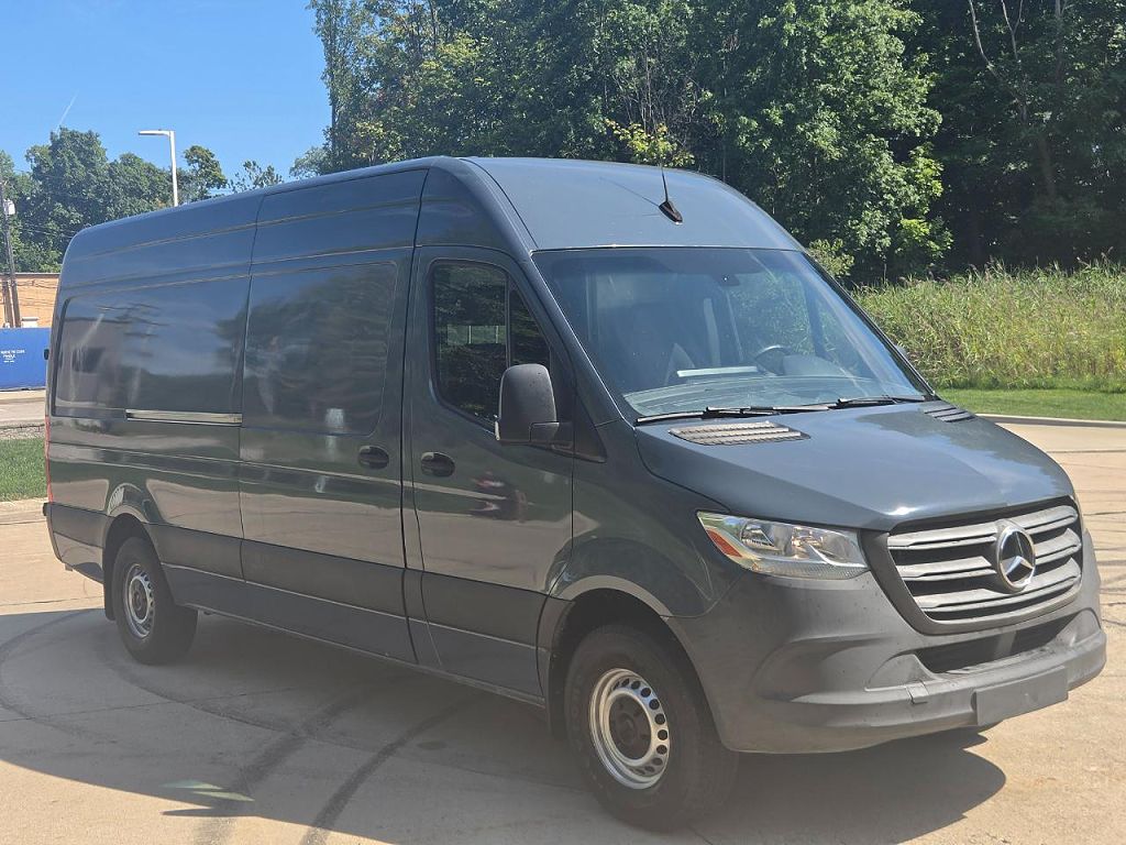 2019 Mercedes-Benz Sprinter 3500 170" WB Crew