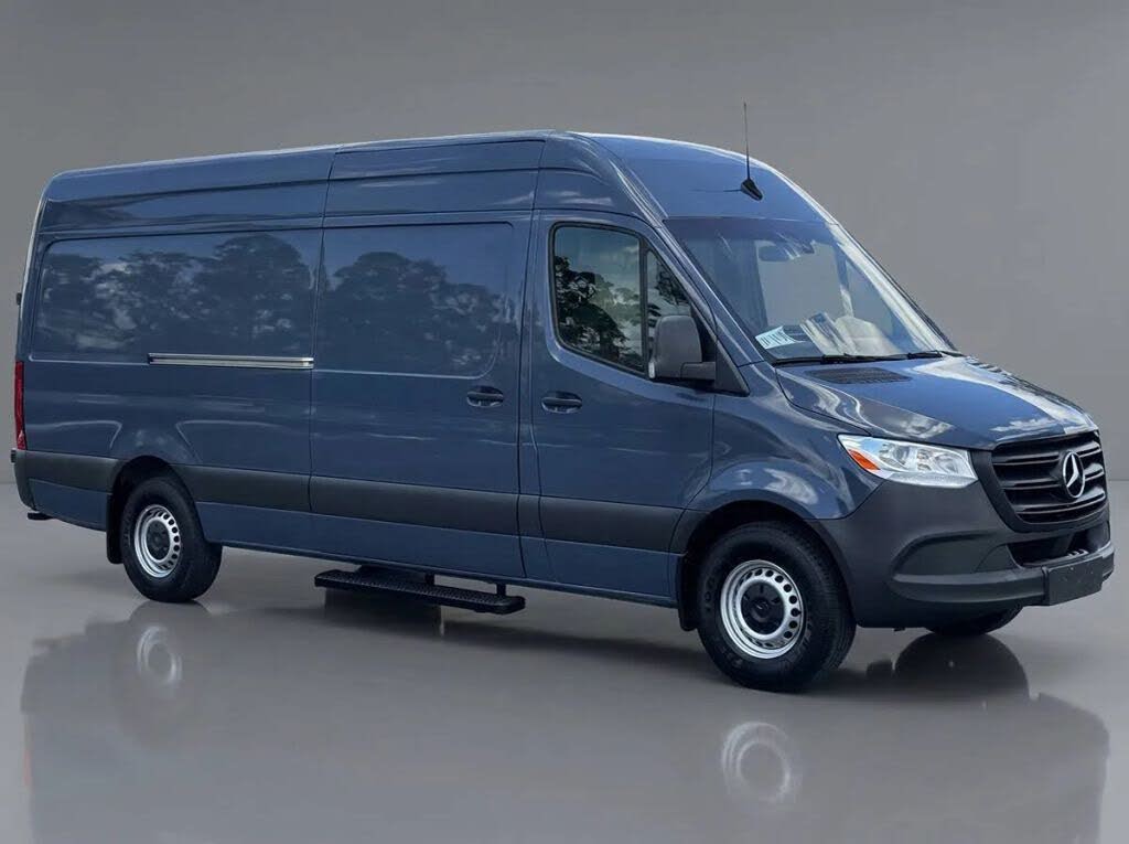 2019 Mercedes-Benz Sprinter 3500 170" WB Crew
