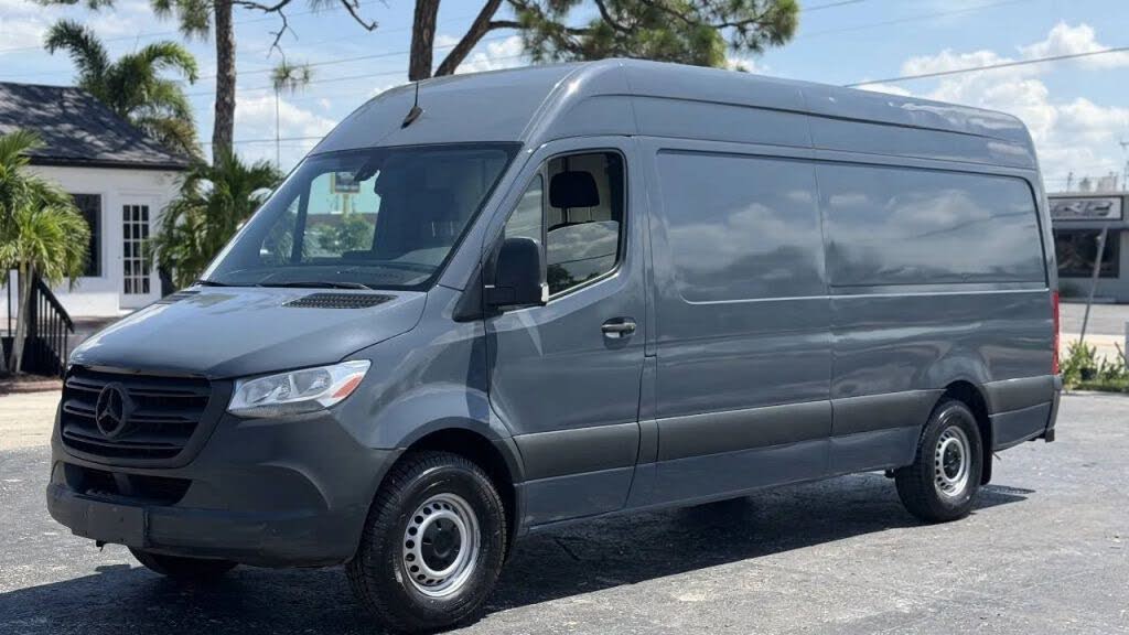 2019 Mercedes-Benz Sprinter 3500 170" WB Crew