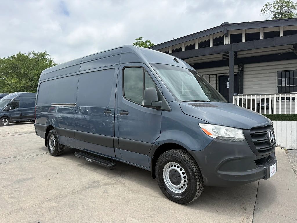 2019 Mercedes-Benz Sprinter 3500 170" WB Crew