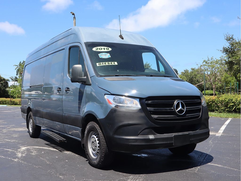 2019 Mercedes-Benz Sprinter 3500 170" WB Crew