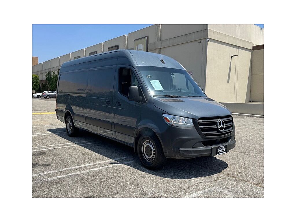 2019 Mercedes-Benz Sprinter 3500 170" WB Crew