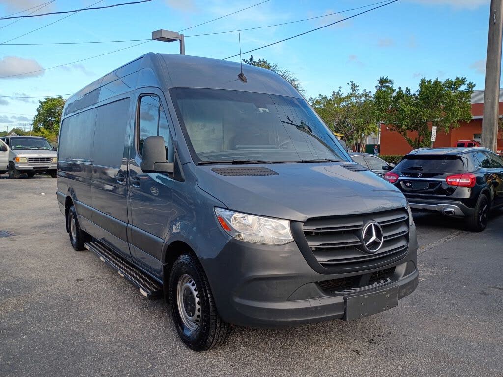 2019 Mercedes-Benz Sprinter 3500 170" WB Crew