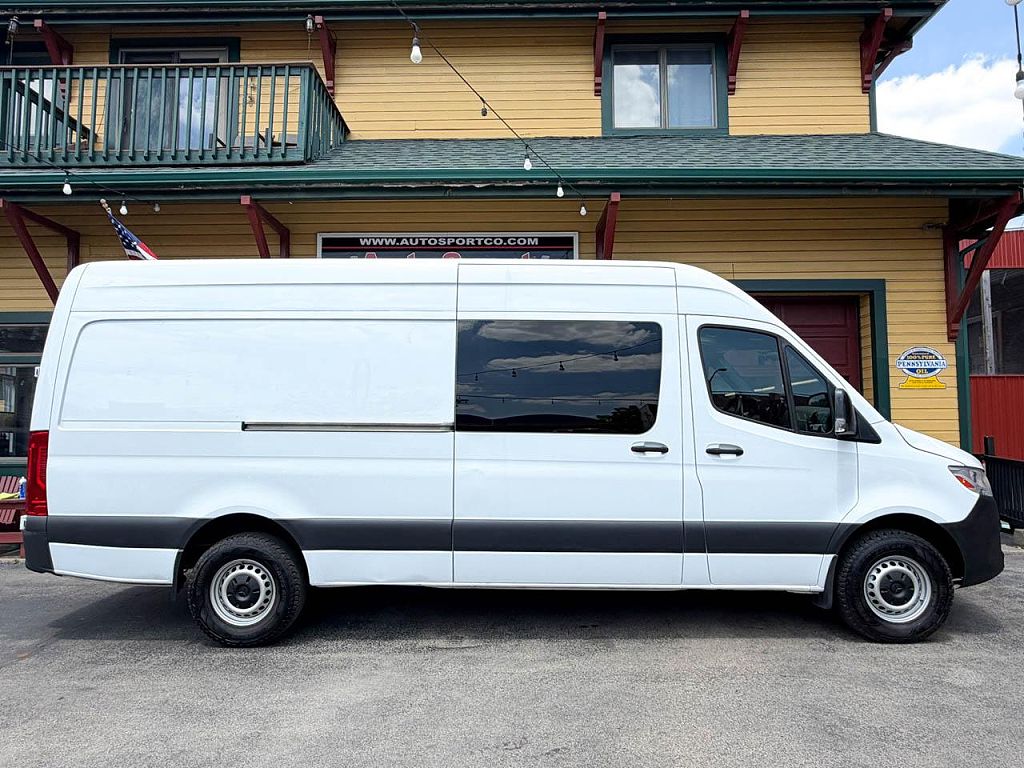 2019 Mercedes-Benz Sprinter 3500 170" WB Crew