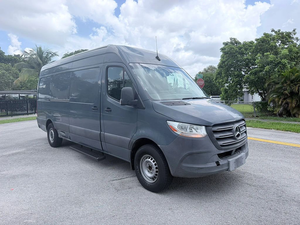 2019 Mercedes-Benz Sprinter 3500 170" WB Crew