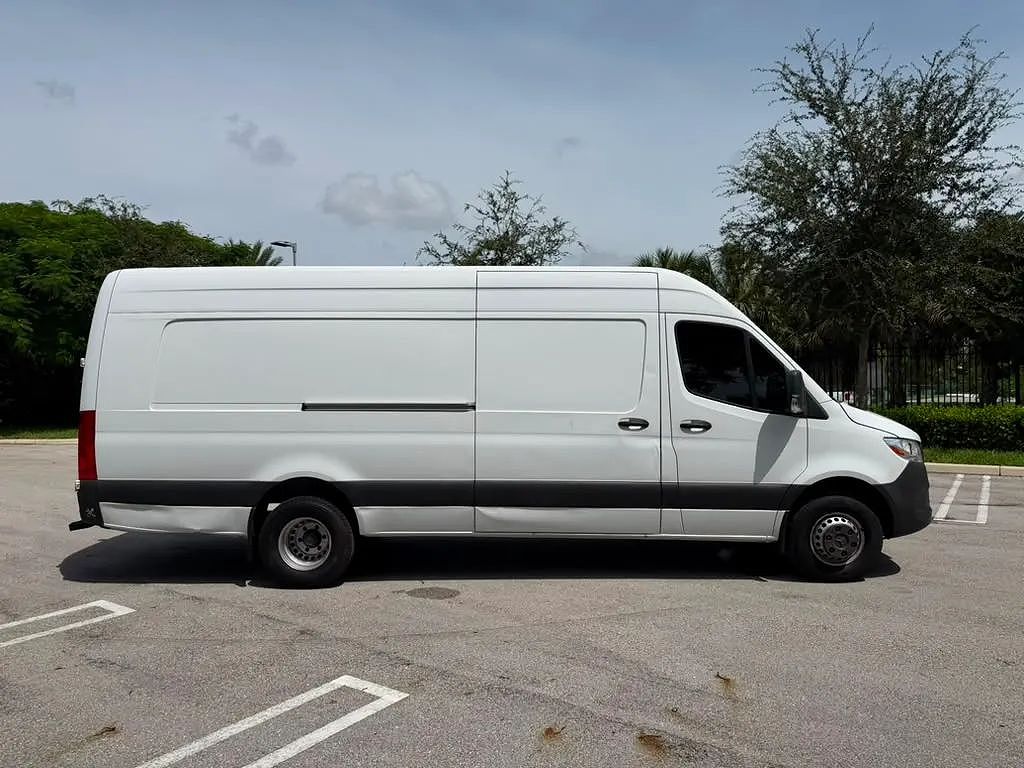 2019 Mercedes-Benz Sprinter 3500XD 170" WB Crew