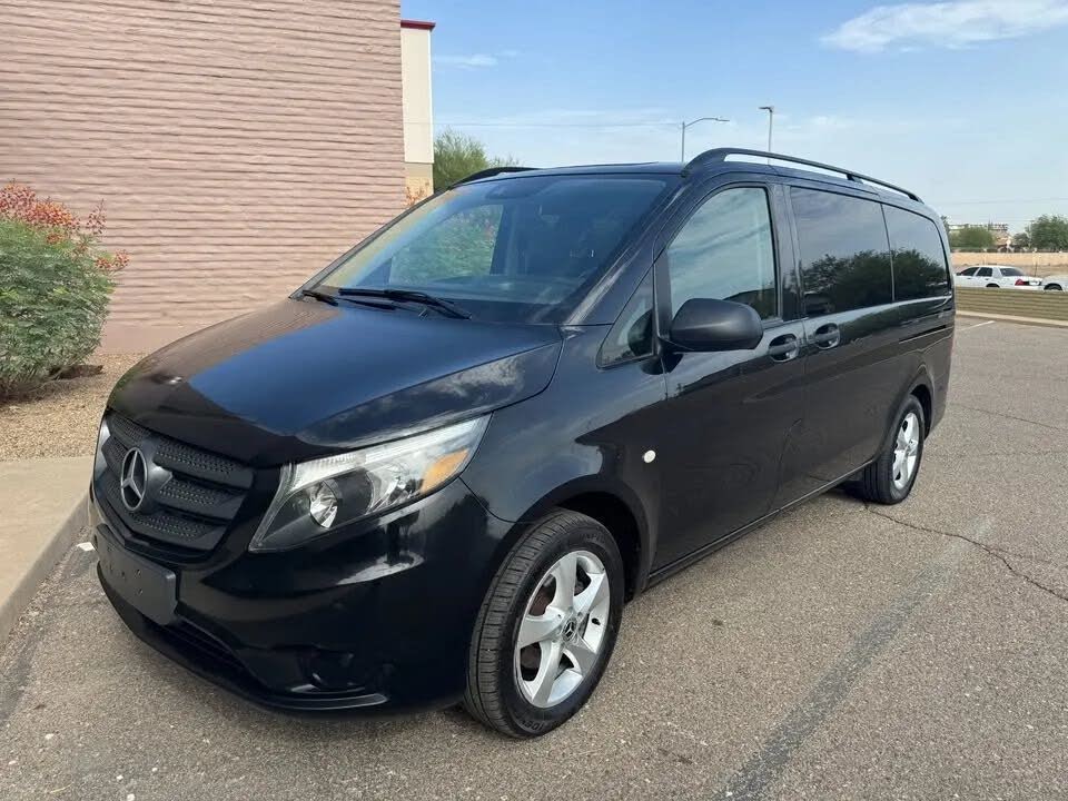 2018 Mercedes-Benz Metris Worker Passenger
