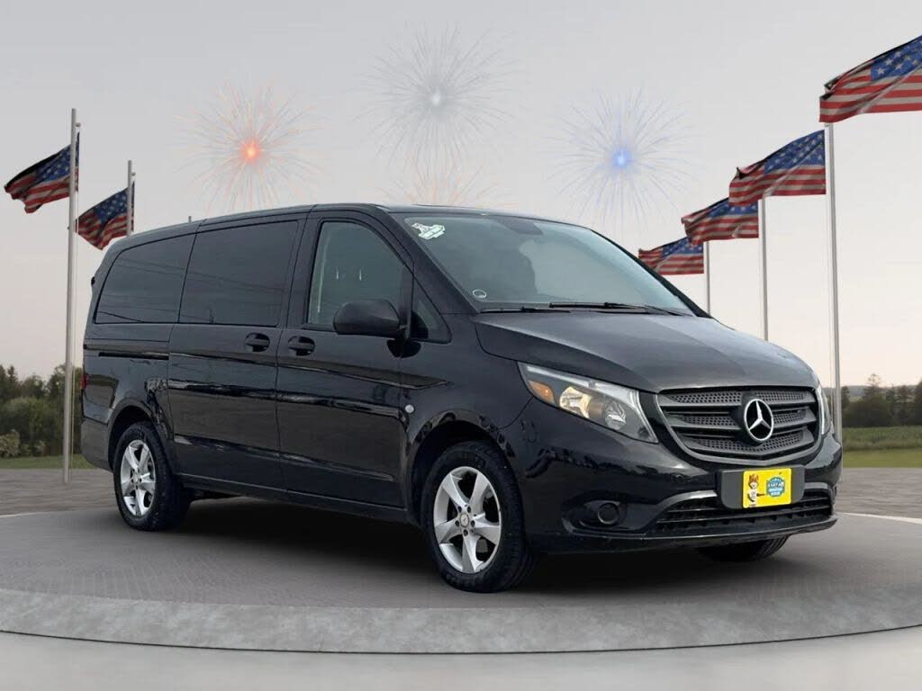 2018 Mercedes-Benz Metris Worker Passenger
