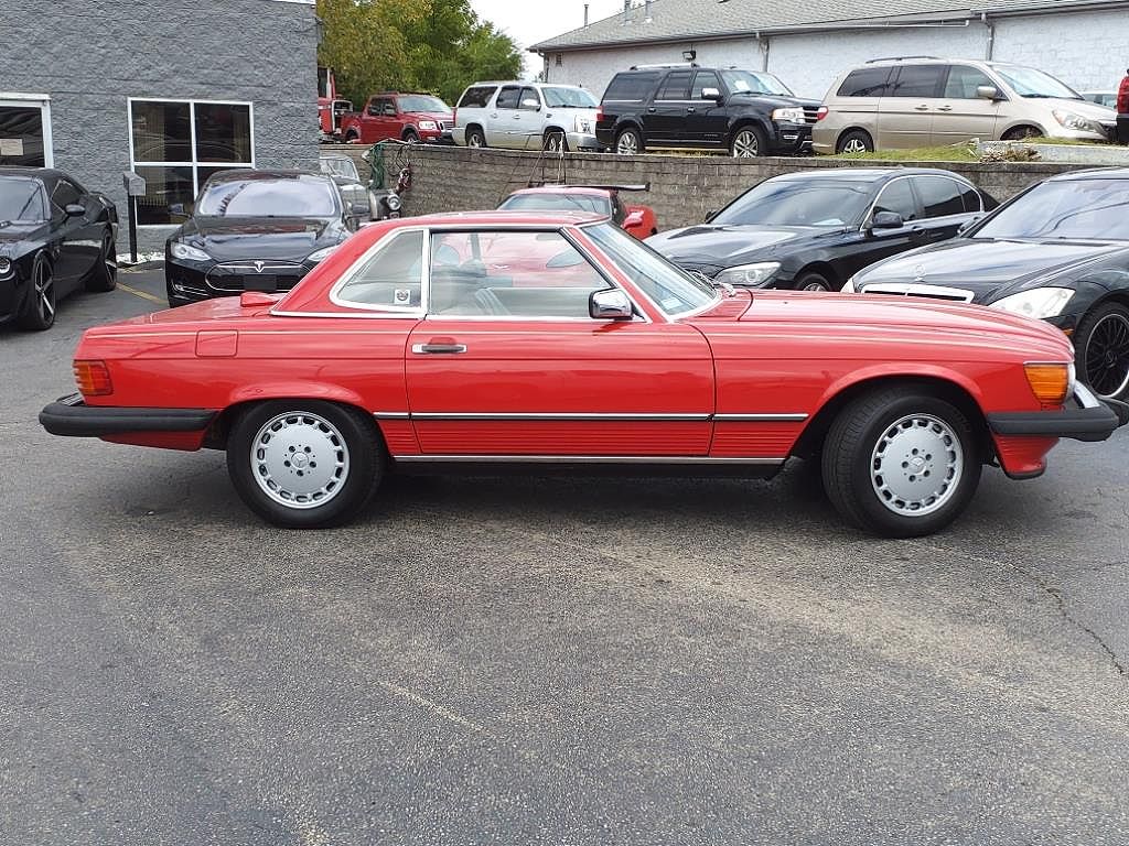 1987 Mercedes-Benz 560 SL