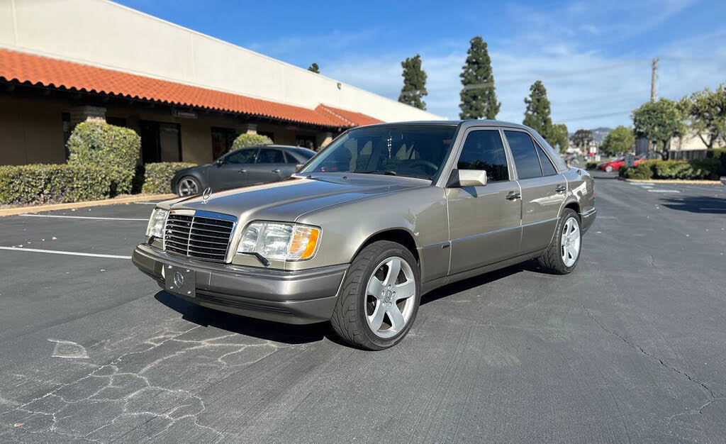 1994 Mercedes-Benz E-Class E320