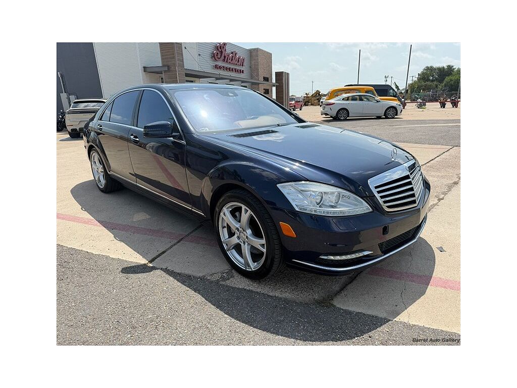 2013 Mercedes-Benz S-Class S550