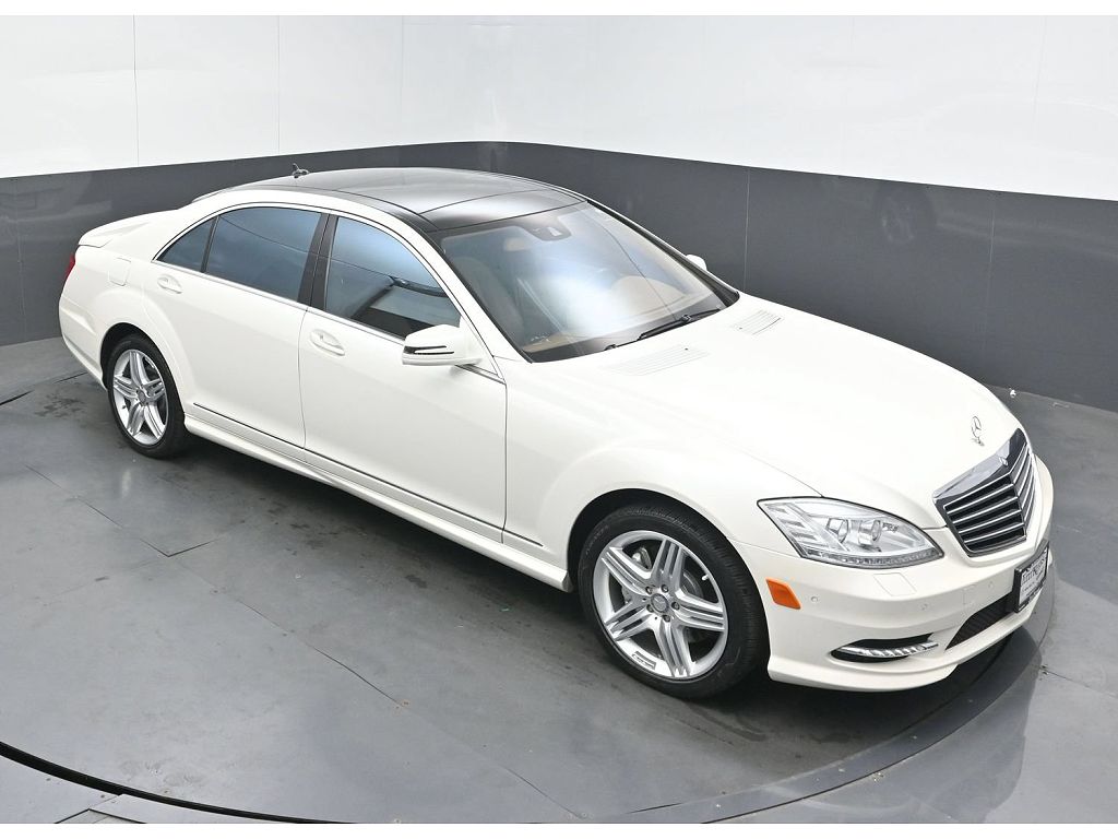 2013 Mercedes-Benz S-Class S550 4MATIC