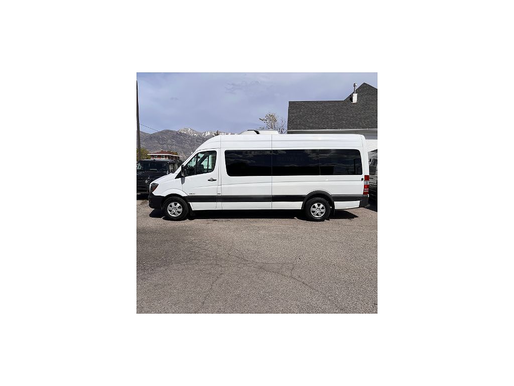 2014 Mercedes-Benz Sprinter 2500 170 WB Passenger