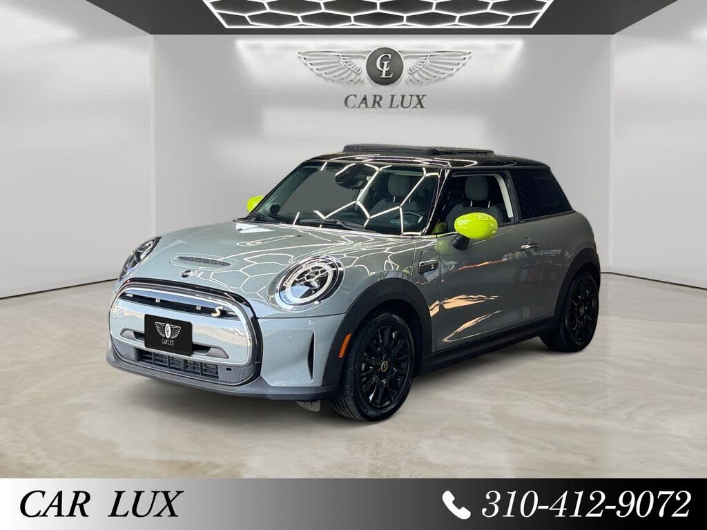 2022 MINI Hardtop 2 Door photo 1