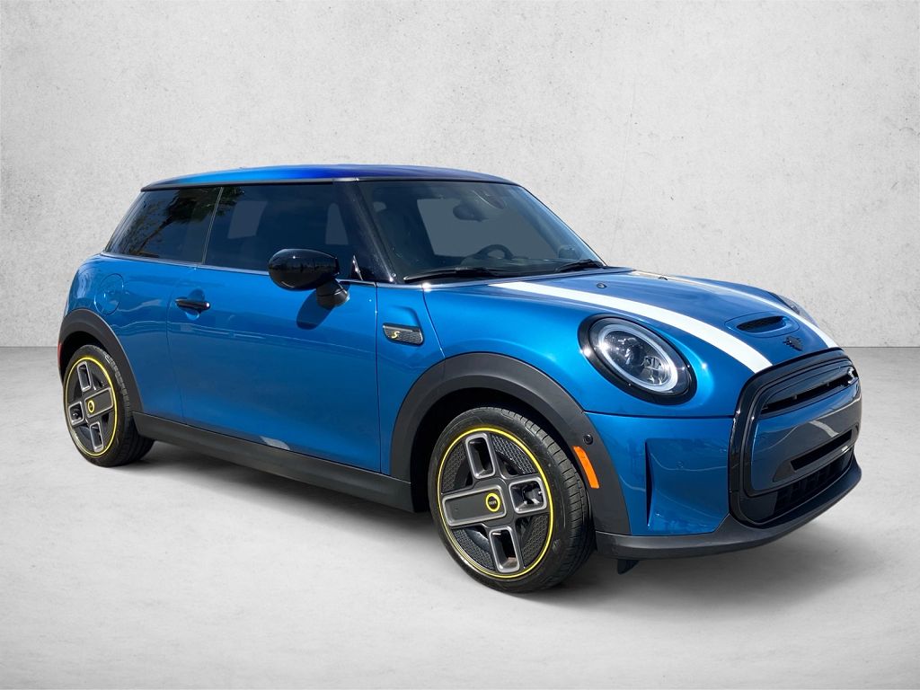 2024 MINI Hardtop Cooper SE