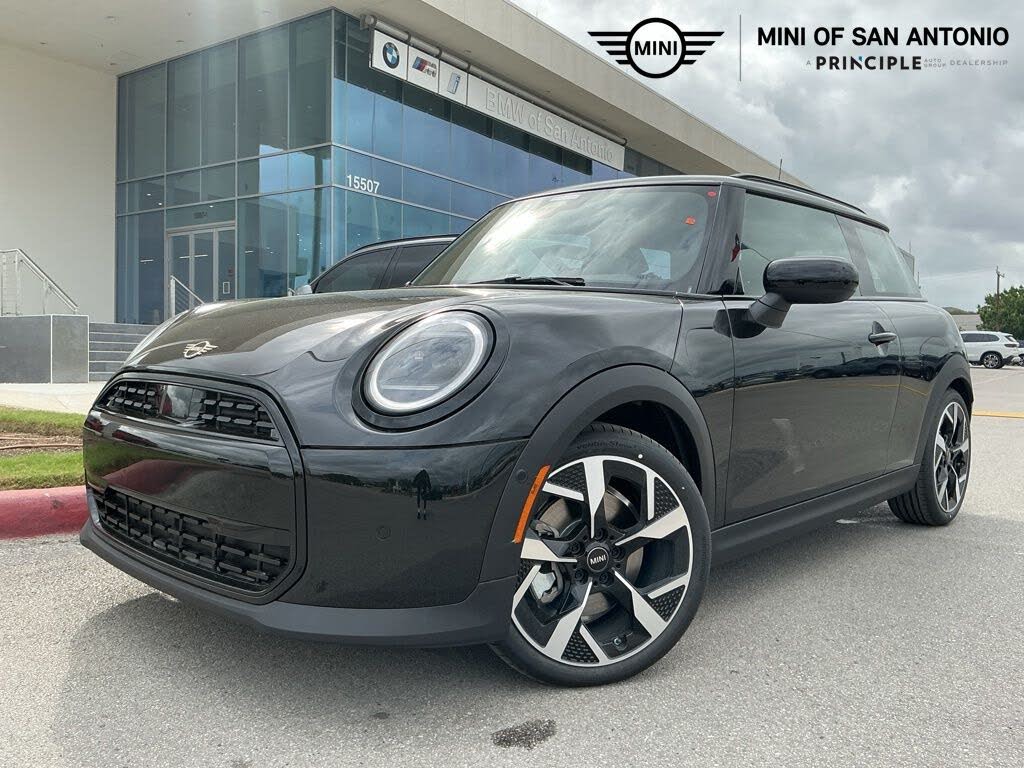 2026 MINI Hardtop 2 Door Iconic
