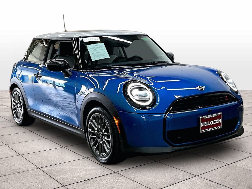 2025 MINI Cooper S Iconic