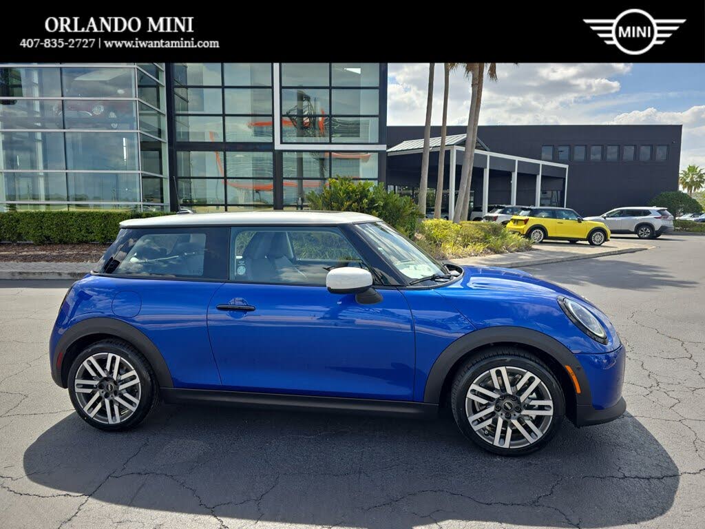 2025 MINI Hardtop 2 Door S Signature