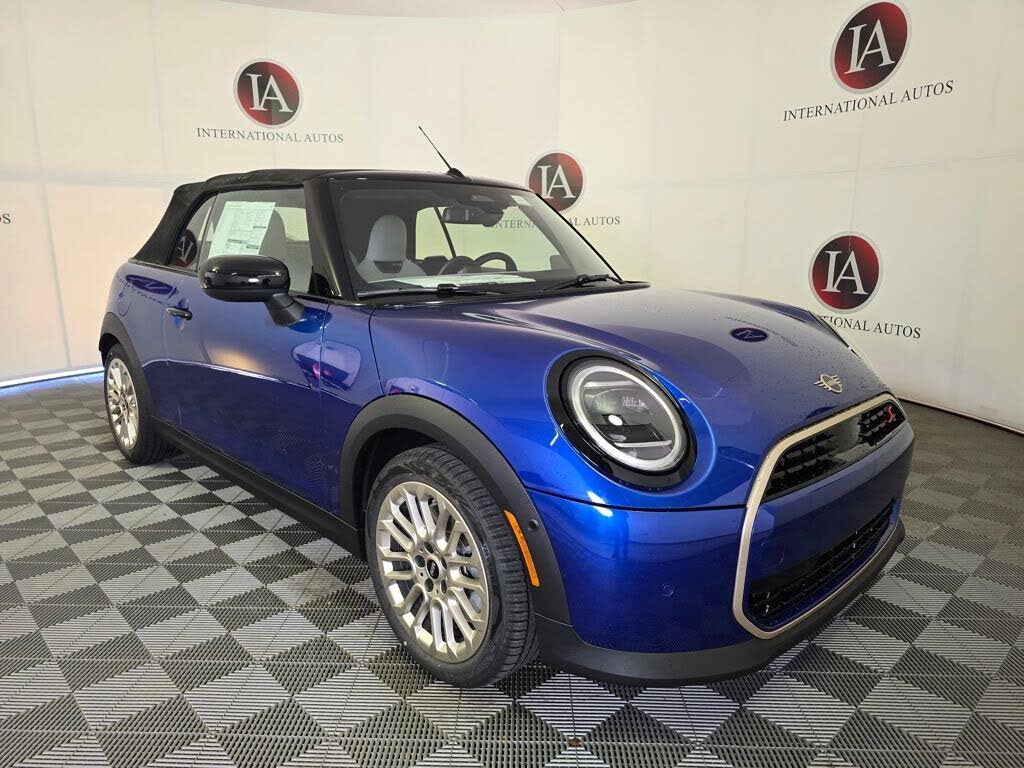 2026 MINI Convertible Signature Plus