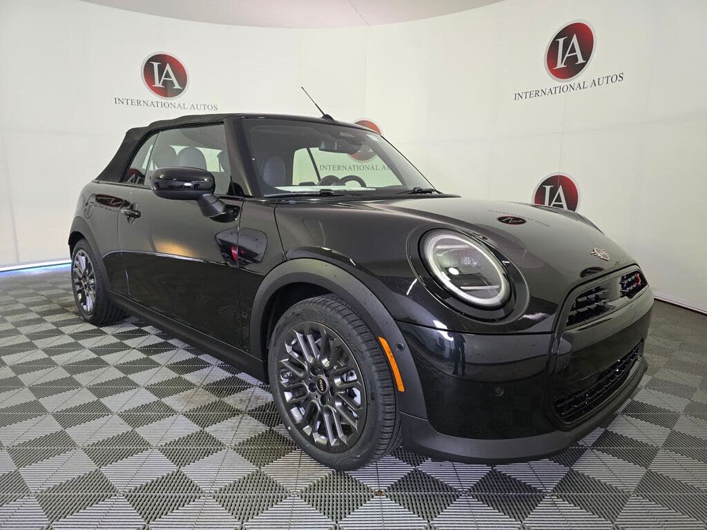 2026 MINI Convertible Signature Plus