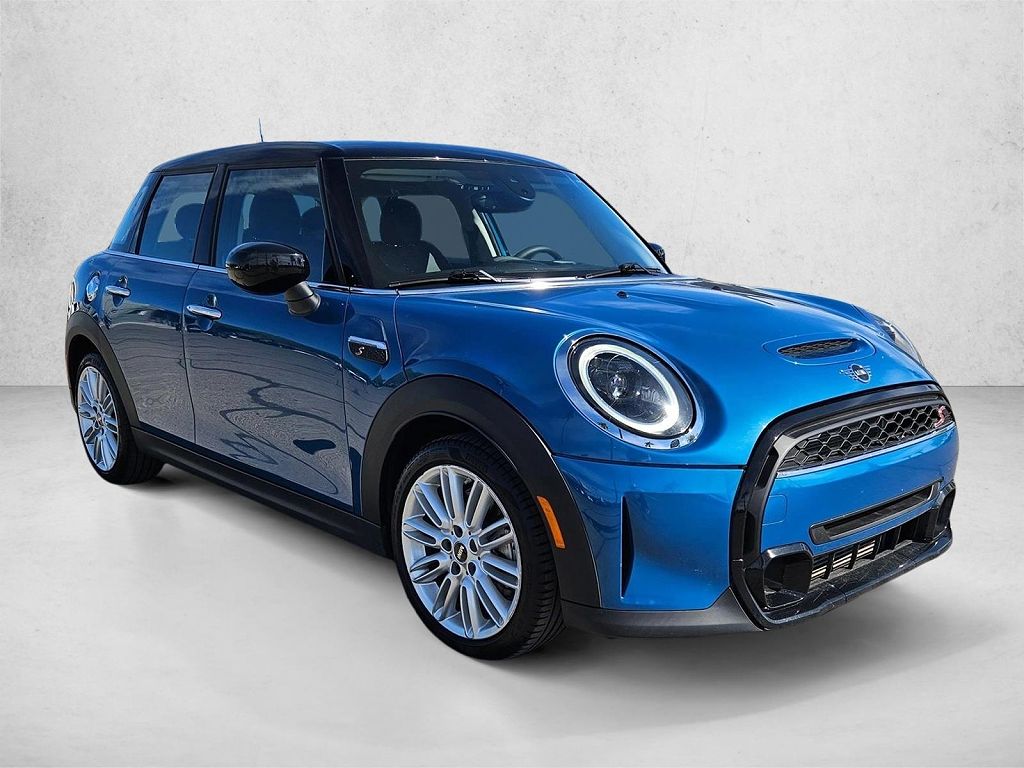 2023 MINI Hardtop Cooper S Classic