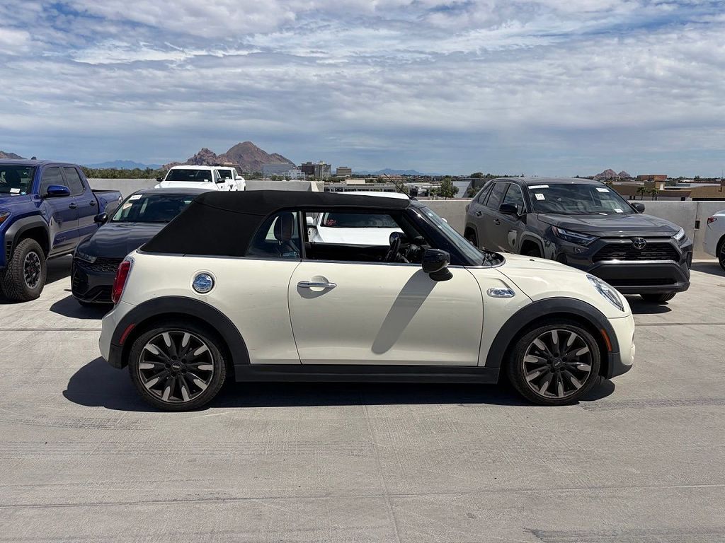 2020 MINI Cooper S Signature