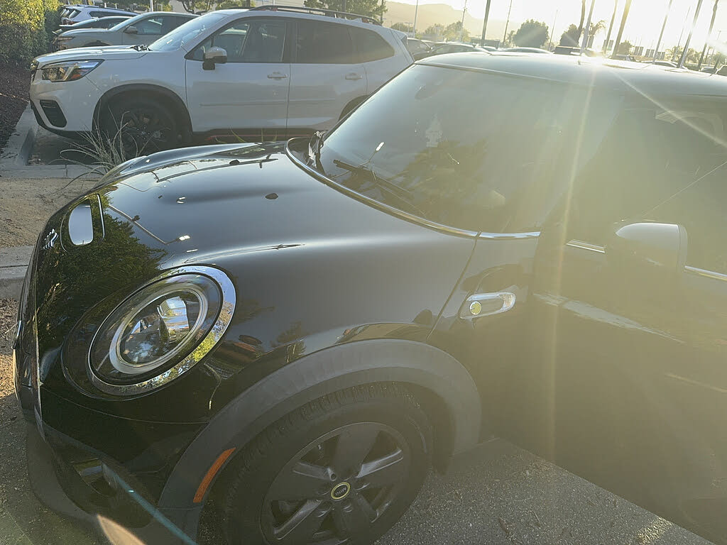 2021 MINI Hardtop 2 Door photo 1
