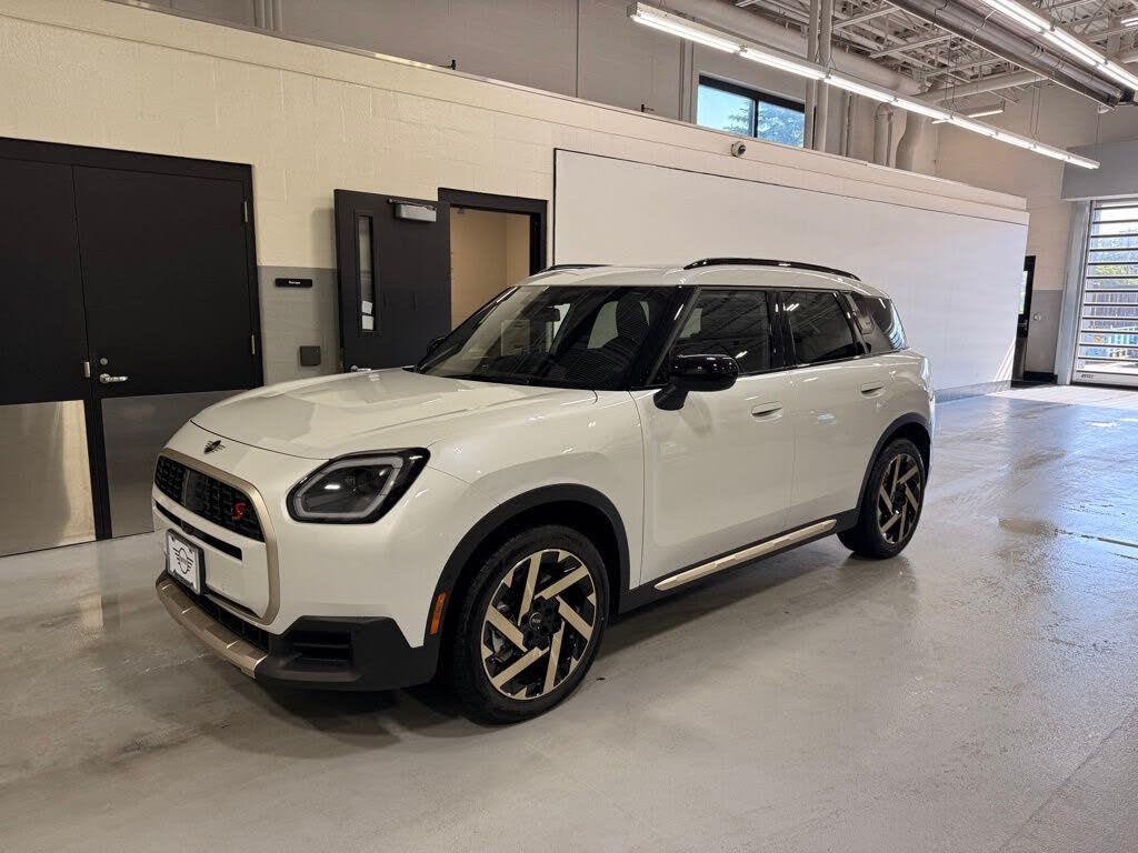 2027 MINI Cooper Countryman S ALL4 Oxford Edition