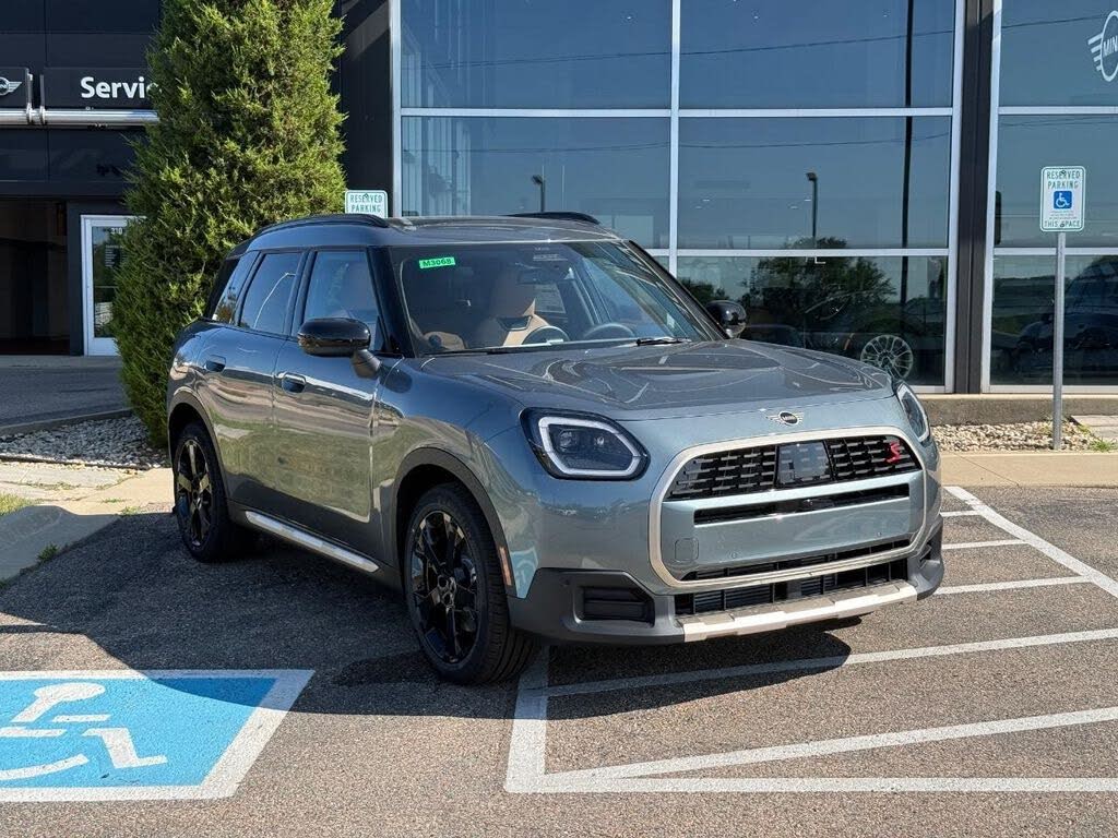 2027 MINI Countryman S ALL4 Iconic