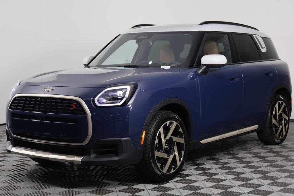 2027 MINI Cooper Countryman S ALL4 Oxford Edition