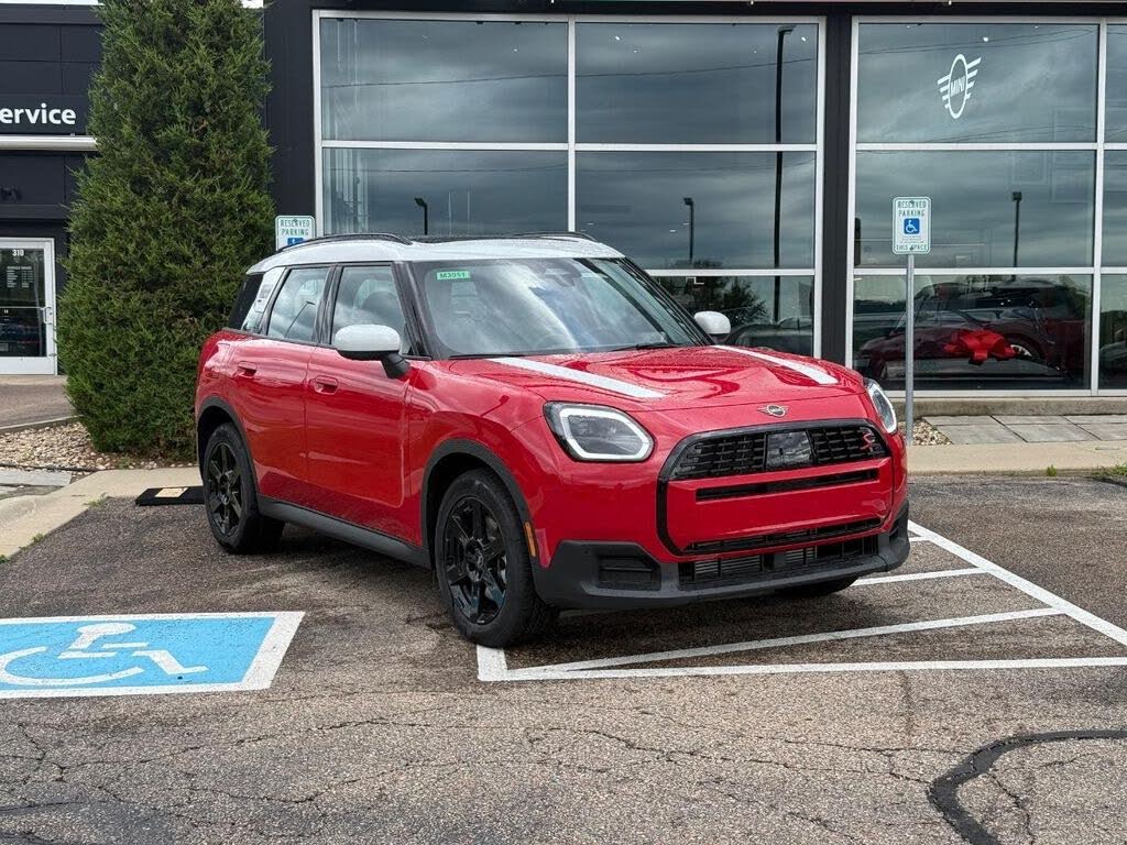 2027 MINI Countryman S ALL4 Signature Plus