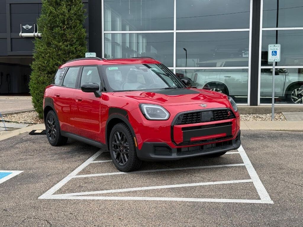 2027 MINI Countryman S ALL4 Signature Plus